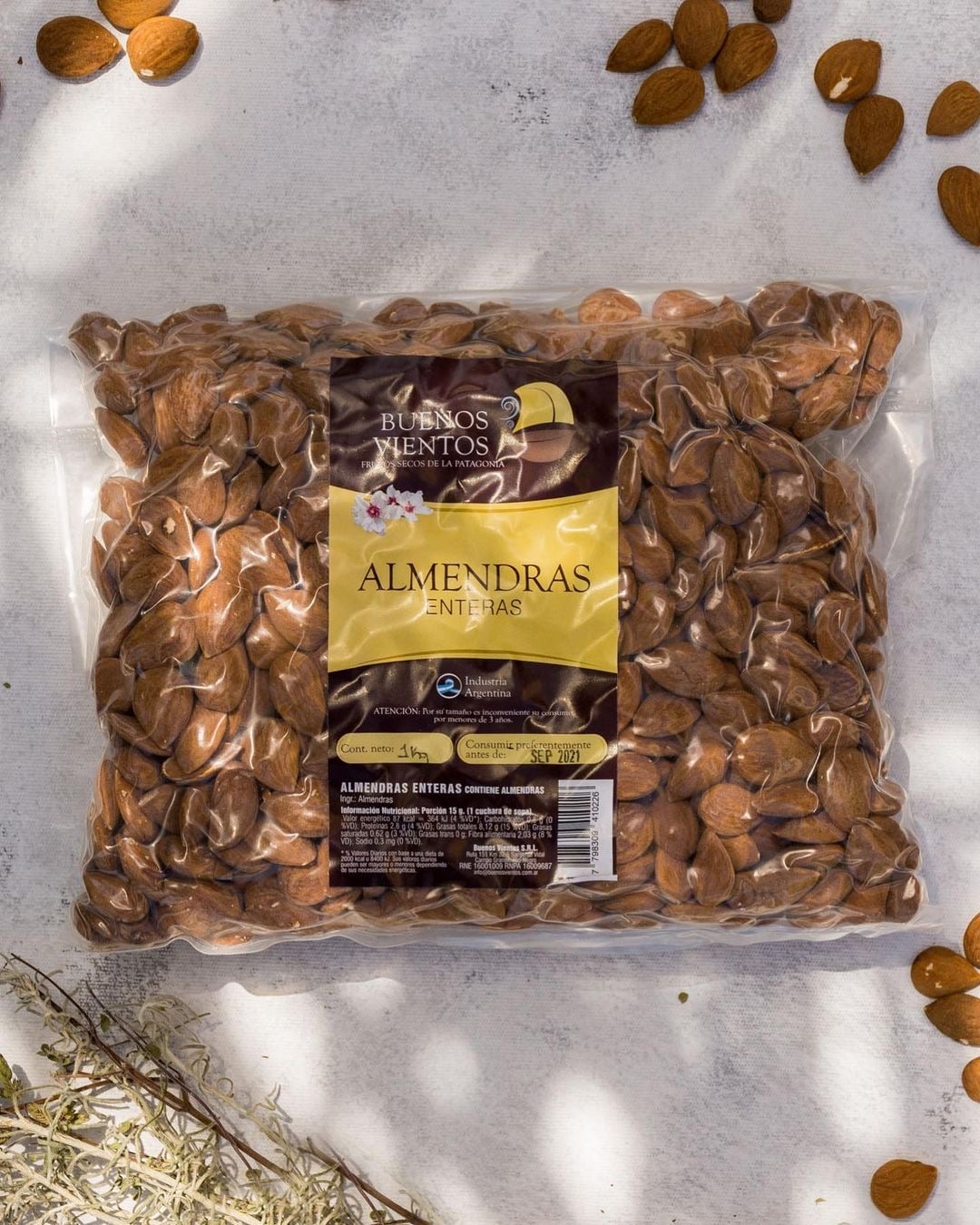 Buenos Vientos ALMENDRA ENTERA 1 kg